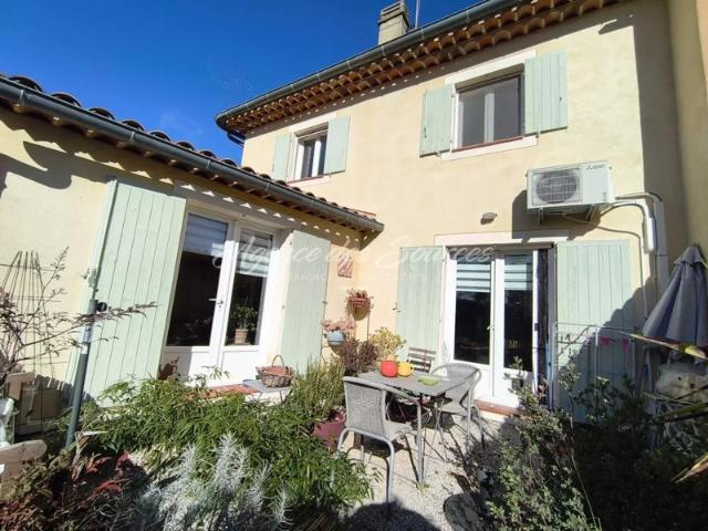 EXCLU: Maison de village avec jardinet à Tavernes