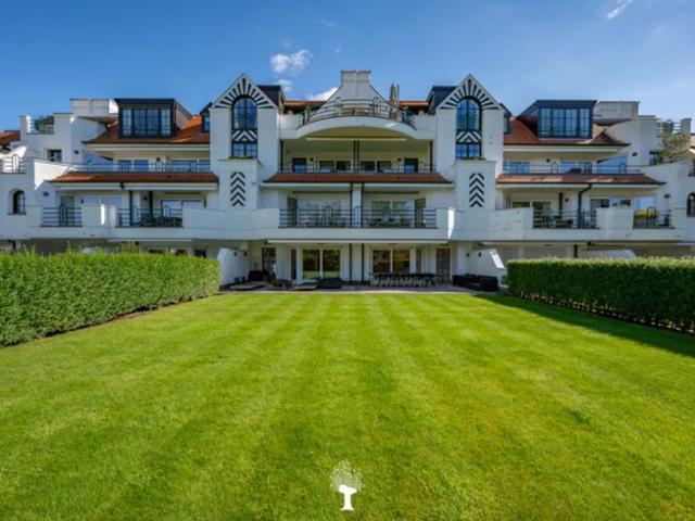 Exclusief appartement met tuin in prestigieus domein in Het