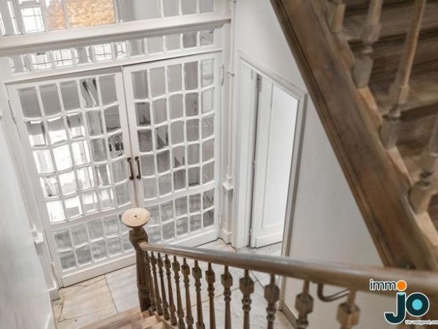 Exclusief art deco herenhuis te koop vlakbij strand van.