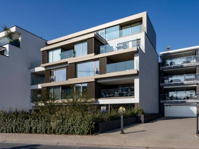 Exclusief doorloopappartement met 3 slaapkamers met zicht.
