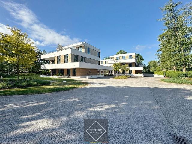 Exclusief & luxueus afgewerkt Obumex VILLA APPARTEMENT met prachtig TERRAS in een groene omgeving met ALLE PRIVACY!