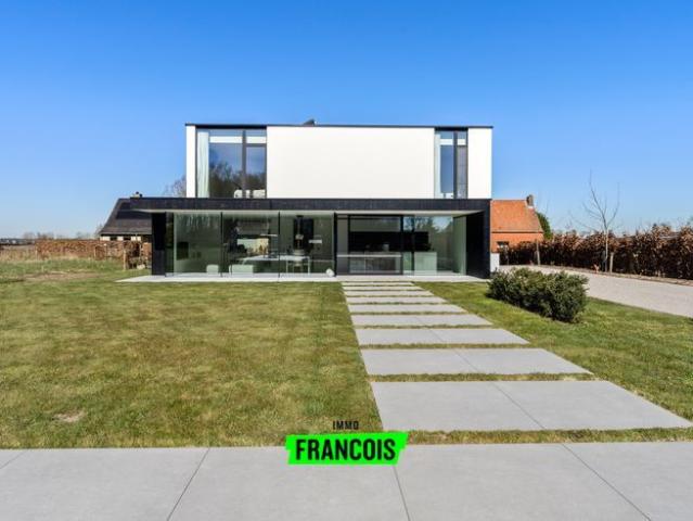 Exclusieve hernieuwbouwwoning met panoramisch zicht en hoog…