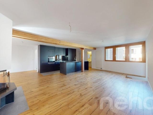 Exclusif Triplex de 5.5 pièces au centre de Bex avec garage