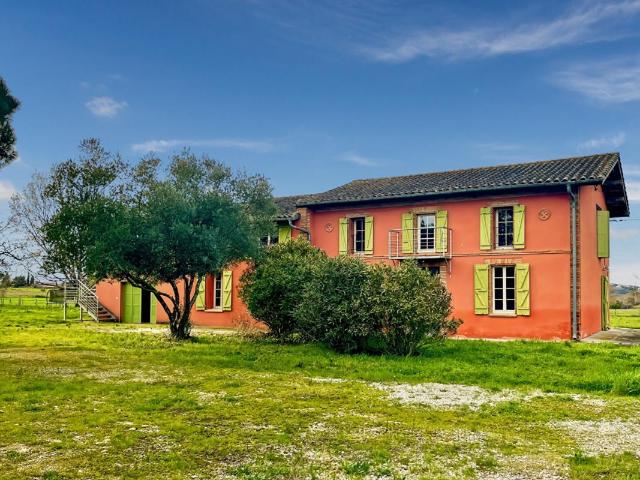 EXCLUSIF À MONTJOIR: Propriété de Caractère de 260 m² ? DPE A