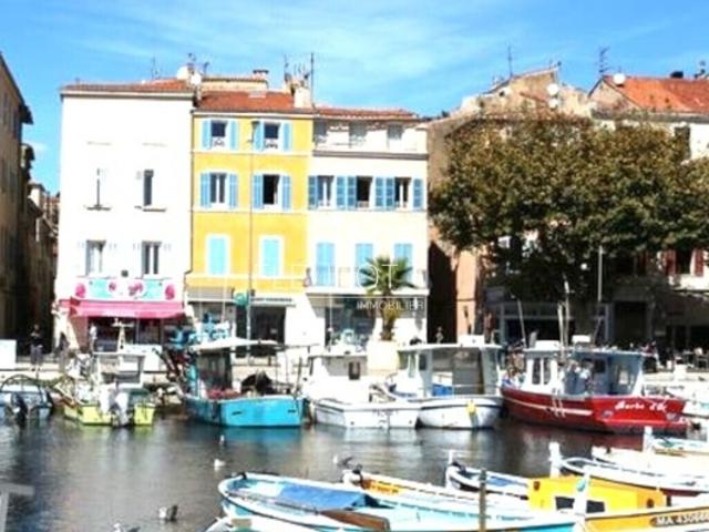 EXCLUSIF. Centre ville: proche du Vieux Port, TYPE 2 de 31,53 m