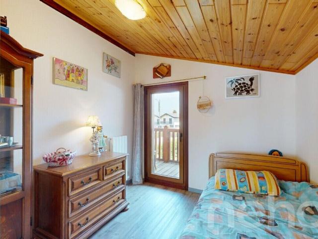 Exclusif: Chalet rénové au centre du village avec 3.5 pièces et studio | dreamo. Ch