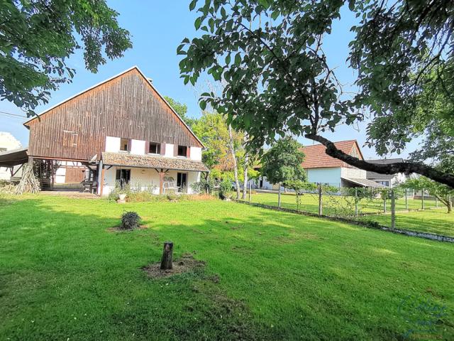 EXCLUSIF Ensemble immobilier composé de 2 charmantes maiso