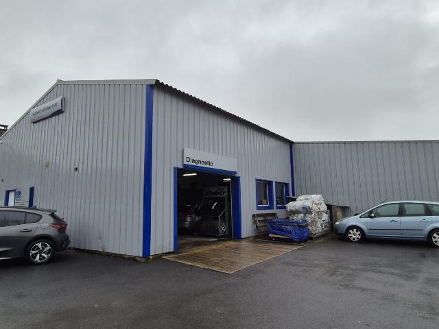 EXCLUSIF FONDS DE GARAGE AUTOMOBILE