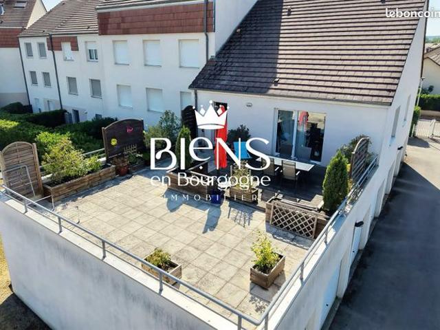 EXCLUSIF LONGVIC appartement T4 avec très grande terrasse, garage et place de parking