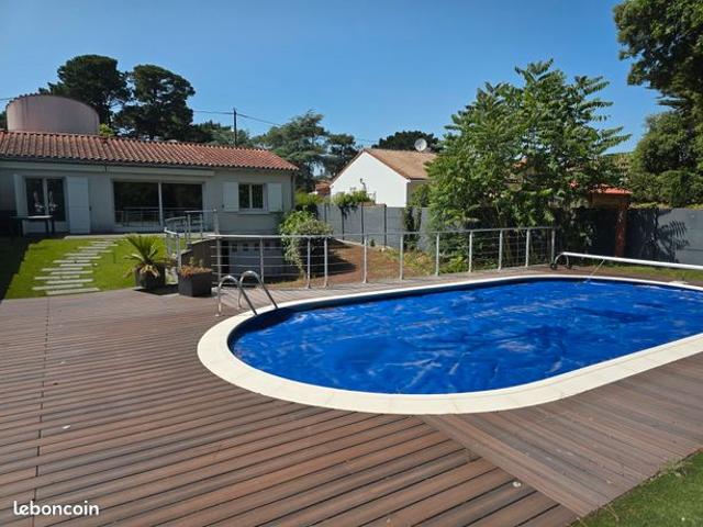 EXCLUSIF Plage et commerces à pied