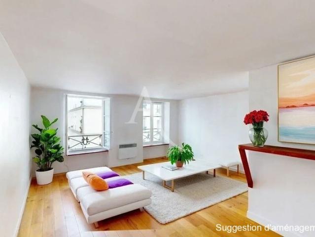 EXCLUSIF Spacieux studio en étage élevé avec vue dégagée