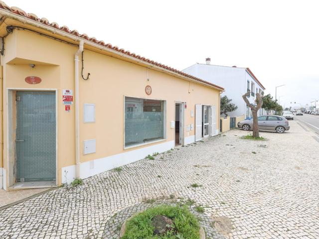 Exclusivo Casa independente com 4 quartos, jardim de 288 m. 162m² Rogil