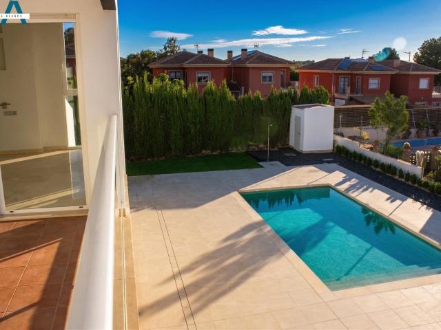 Exclusivo chalet moderno en primera línea de Alenda Golf... 241m² De monforte del cid