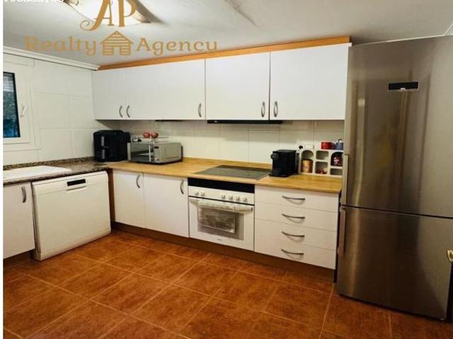 Exclusivo chalet adosado con piscina en Urbanización El Bosque