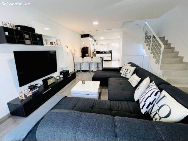 EXCLUSIVO CHALET ADOSADO DE DISEÑO CON SOLÁRIUM PRIVADO Y CALIDADES PREMIUM EN ASPE