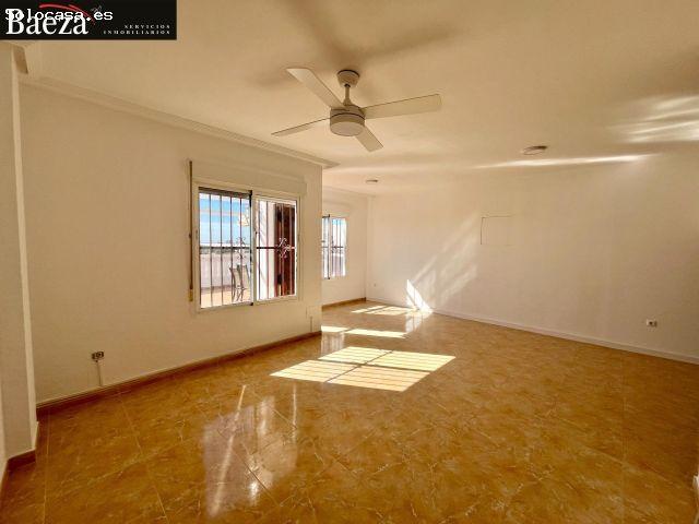 EXCLUSIVO CHALET ADOSADO EN URBANIZACIÓN EL DORADO – LA COTOVETA, MUTXAMEL
