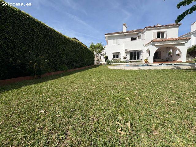 Exclusivo chalet en Campo de Golf Algeciras: amplitud, tranquilidad y estilo de vida