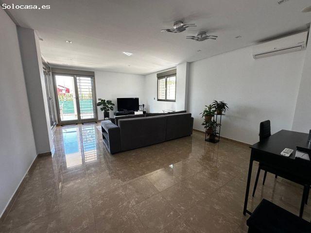Exclusivo Chalet en Lliria con Piscina y Amplias Terrazas