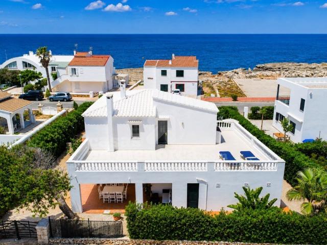 ¡Exclusivo chalet en venta en Cala Blanca con impresionantes. 248m² Ciutadella de Menorca