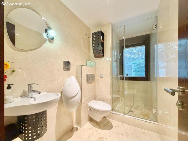 *^EXCLUSIVO CHALET INDEPENDIENTE CON PISCINA CLIMATIZADA, GRAN TERRAZA ACRISTALADA Y MÁXIMA PRIVAC