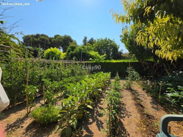 ? EXCLUSIVO CHALET INDEPENDIENTE CON PISCINA Y AMPLIA PARCELA EN LA HORTA DE LLEIDA