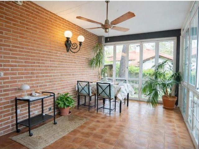 EXCLUSIVO CHALET INDEPENDIENTE EN EL CENTRO DE TORRELODONES COLONIA