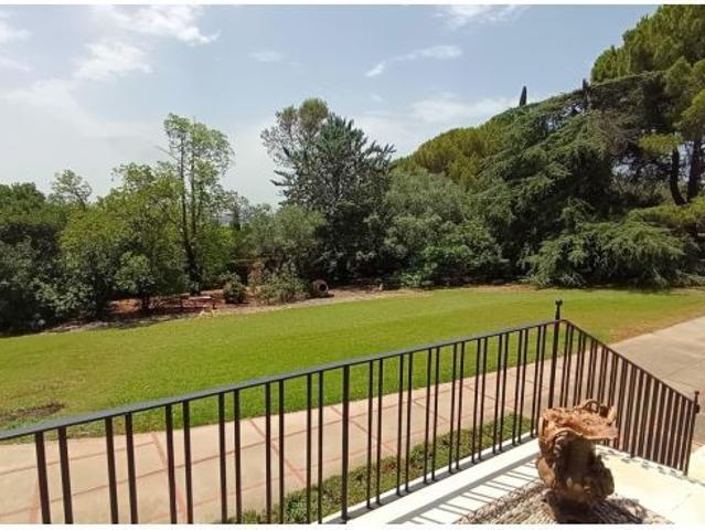 Exclusivo Chalet independiente en Patriarca Alto !