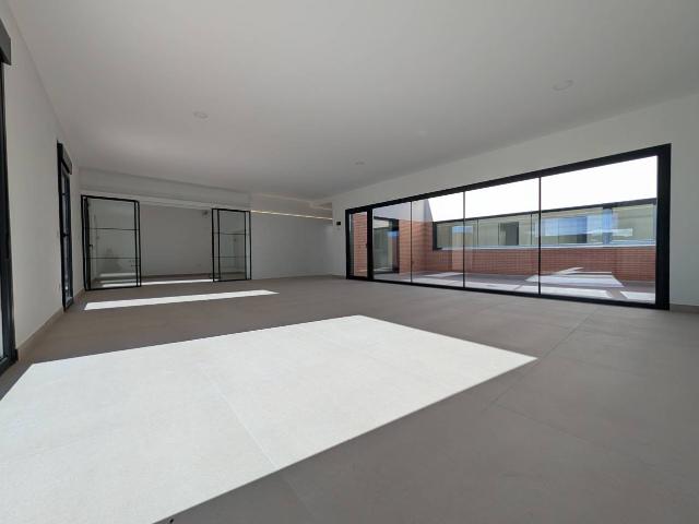 Exclusivo chalet unifamiliar en una planta: Sostenibilidad, diseño y confort en Griñón
