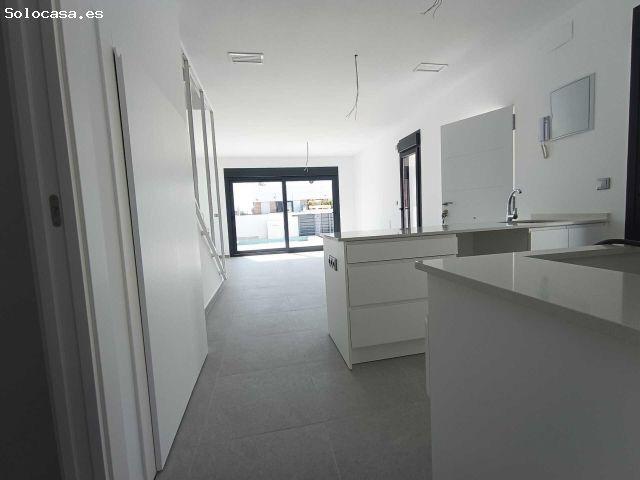 EXCLUSIVO CHALET VENTA DAYA NUEVA