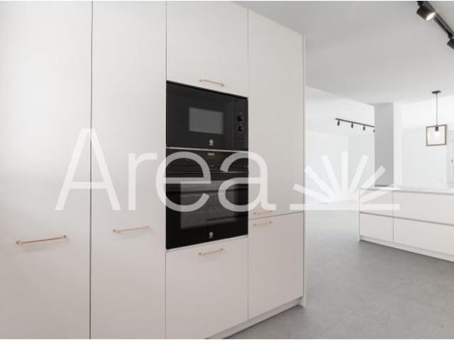 Exclusivo chatet con piscina y vistas al mar en Vistamar