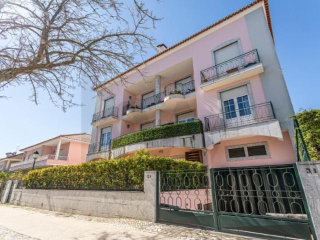Exclusivo Andar de Moradia c/ 242m² | Localização Premium | Vista Estádio do Vitória, Setúbal