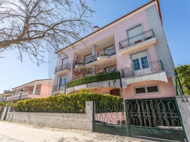 Exclusivo Andar de Moradia c/ 242m² | Localização Premium | Vista Estádio do Vitória, Setúbal