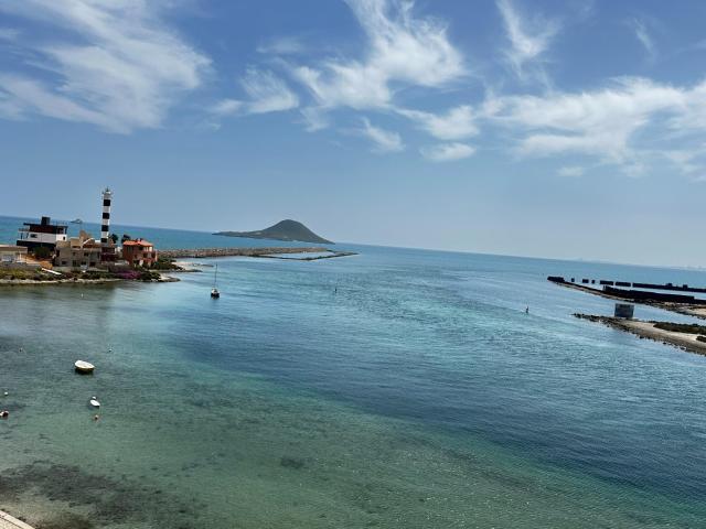 EXCLUSIVO APARTAMENTO CON VISTAS AL MAR