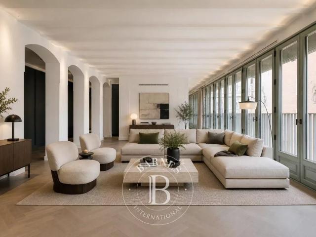 Exclusivo apartamento de carácter contemporáneo en Rambla Ca. 132m² Barcelona