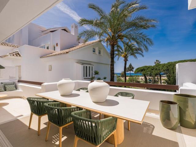 Exclusivo apartamento de lujo en primera planta en Los Monte. 190m² Marbella