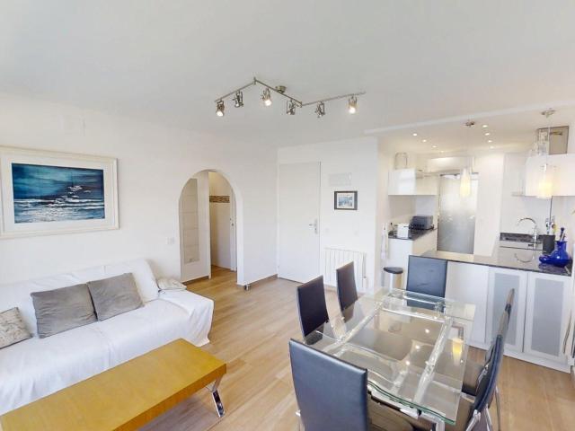Exclusivo Apartamento en Canyelles, Roses con vista al mar