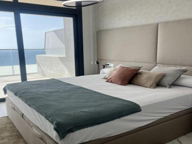 EXCLUSIVO APARTAMENTO EN BENIDORM – A 100 METROS DE LA PLAYA DE PONIENTE