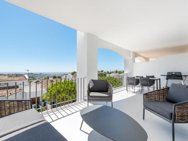 Exclusivo apartamento en La Quinta – ¡Estilo, vistas y confort de primer nivel!