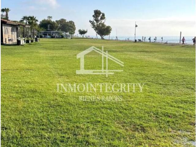 Exclusivo apartamento en Magic World, a pocos pasos de la playa de Les Amplàries