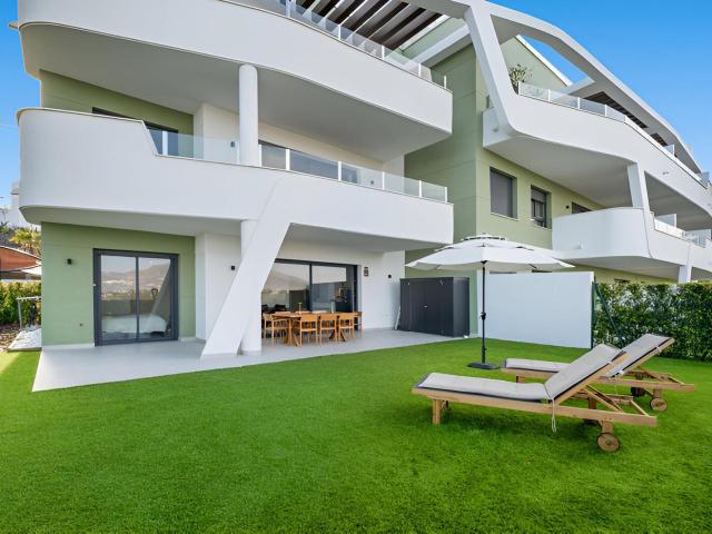 Exclusivo apartamento en planta baja con jardín privado en M. 106m² Mijas