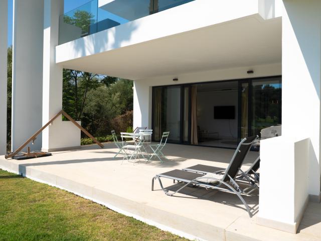 Exclusivo Apartamento en Planta Baja de 3 Dormitorios con Jardín Privado