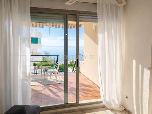 Exclusivo Apartamento en Torreblanca–Carvajal
