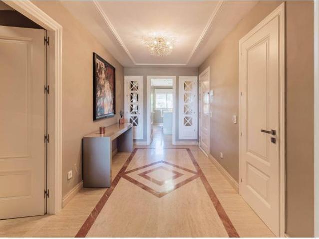 Exclusivo Apartamento en venta en la Milla de Oro de Marbella. Málaga