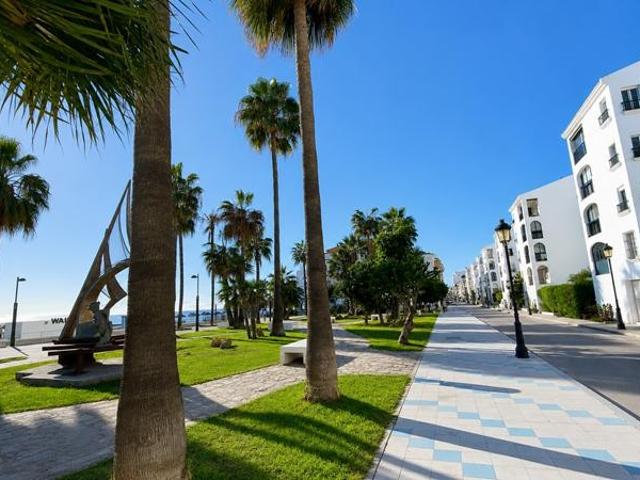 EXCLUSIVO APARTAMENTO REFORMADO A SOLO 2 MINUTOS DE LA PLAYA