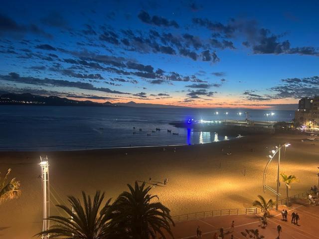 Exclusivo Apartamento Reformado con Vistas al Mar en Las Canteras