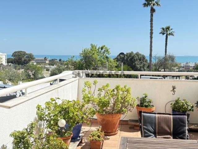 EXCLUSIVO Apartamento T2 em Lagos com terraço virado a sul e vista mar