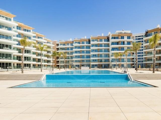 Exclusivo Apartamento T2 na primeira linha da praia, Vilamoura, Algarve