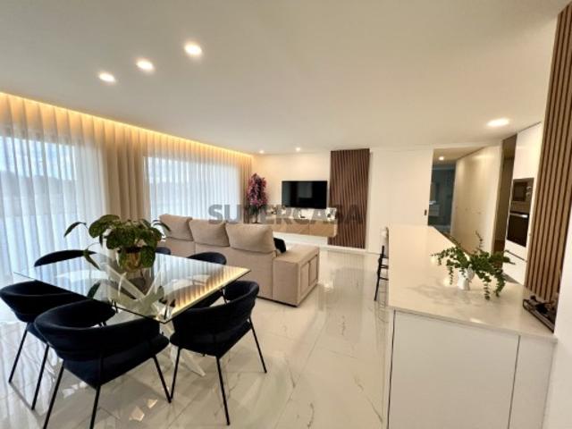 Exclusivo Apartamento T3 em Calendário