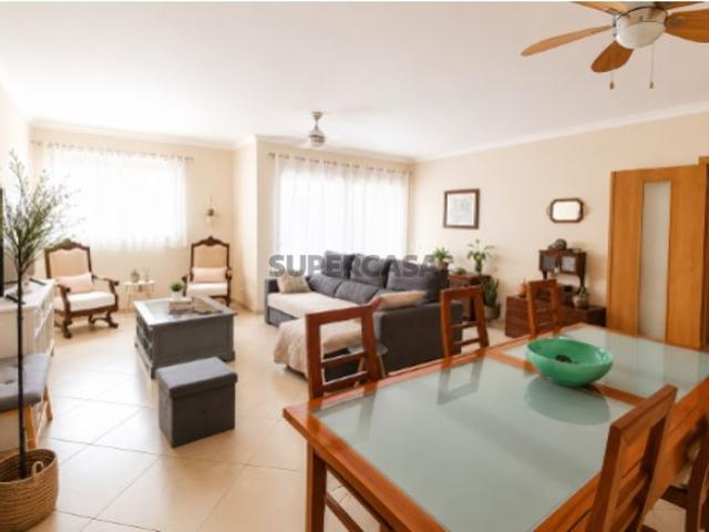 Exclusivo Apartamento T3 em Quelfes, Olhão Conforto, Espaço e Localização Privilegiada