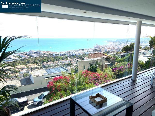 Exclusivo apartamento vacacional con vistas panorámicas al mar en Sitges Número de licencia: HUTB 01